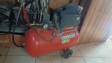COMPRESSORE  D ARIA PORTATILE