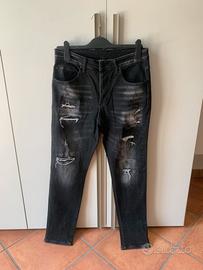 Jeans neri strappati taglia 40