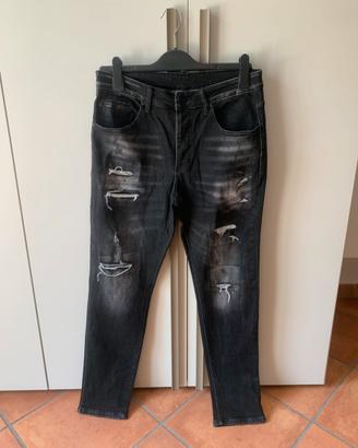 Jeans neri strappati taglia 40