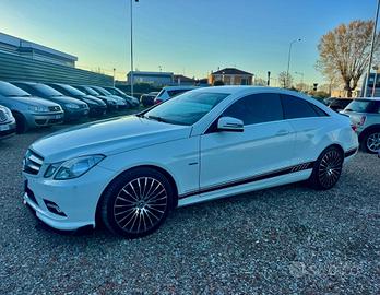 Mercedes-benz E 220 CDI Coupé BlueEFFICIENCY Avant