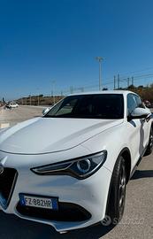 Stelvio 2.2 Turbodiesel 160 CV AT8 RWD Sport-Tech