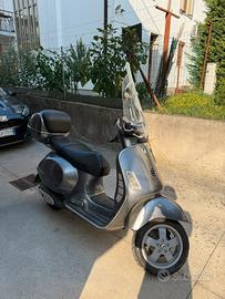 Vespa 200 Gt