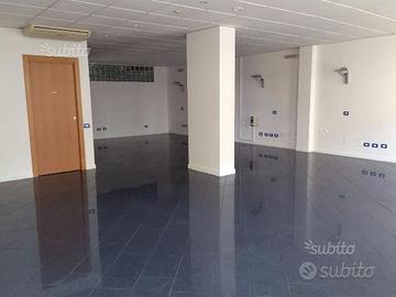 Negozio trasformabile in appartamento