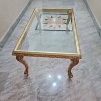 Preziosi tavolino e lampada