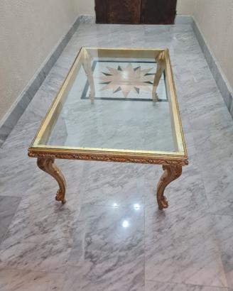 Preziosi tavolino e lampada