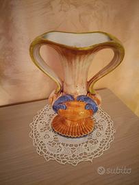 Vecchio vaso/anfora in ceramica policroma.