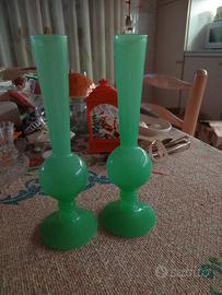 Coppia di vasi in opalino verde