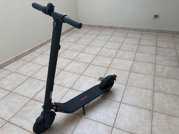 Monopattino elettrico ninebot
