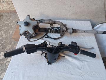 forcella e manubrio Vespa freno a disco