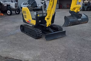 Miniescavatore yanmar SV17 carro Allargabile