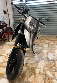 KTM Supermoto Prestige 690