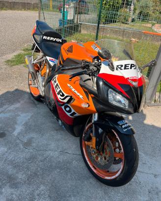 CBR 1000 RR