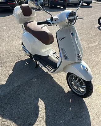 Vespa scooter 125 Primavera