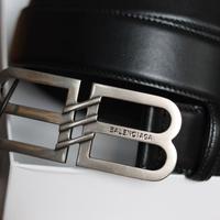 Cintura da uomo in pelle con fibbia liscia