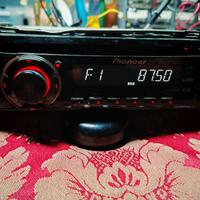 autoradio PIONEER  160 WATT  ( 40*4 ) preamplicato