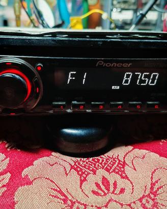 autoradio PIONEER  160 WATT  ( 40*4 ) preamplicato