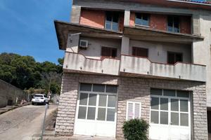 Edificio uso residenziale abitativo