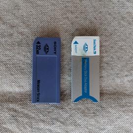 Sony Memory Stick e adattatore SD