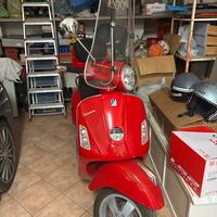 vespa gts 250