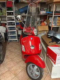 vespa gts 250
