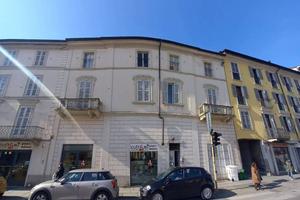 Palazzo / Stabile di 850 m² a Cremona