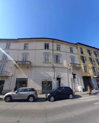 Palazzo / Stabile di 850 m² a Cremona
