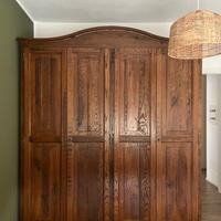 Armadio artigianale in noce