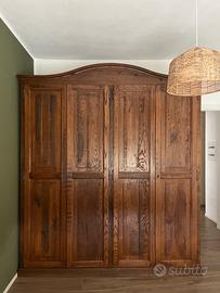 Armadio artigianale in noce