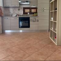 Piano rialzato arredato