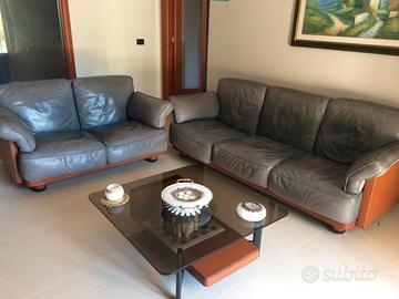 Divani in pelle primo fiore "Rossi di Albizzate"