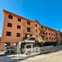 Capaci - luminoso 4 vani con posto auto