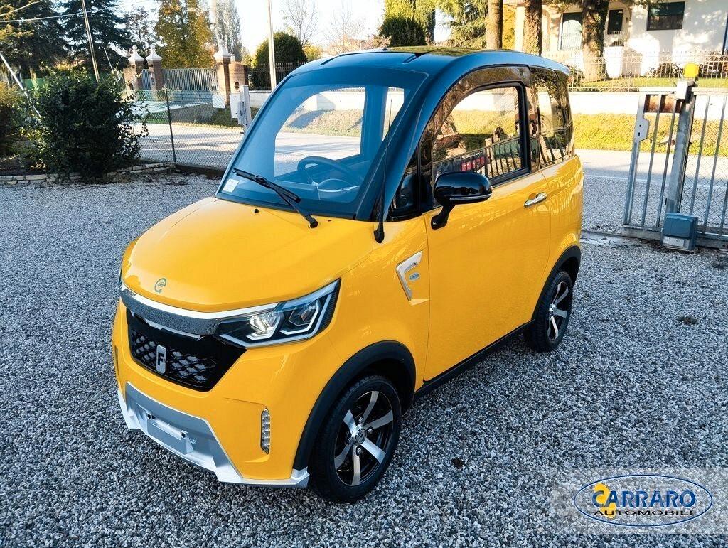 Mini Car Freedom Due per anziani e disabili senza patente con volante