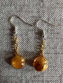 Orecchini in resina e simil oro