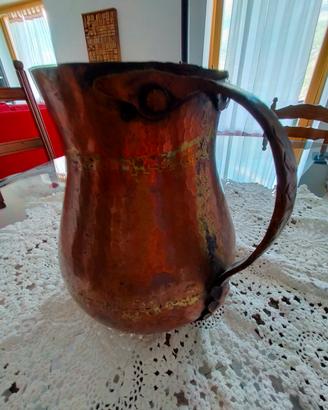 brocca di rame vintage 