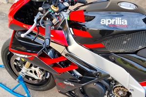 Aprilia RSV4 1100  factory 22 