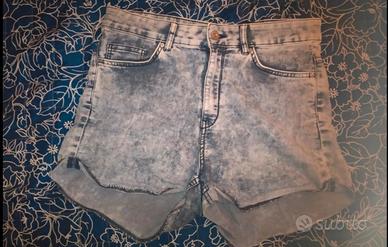 Divided Shorts jeans donna taglia M nuovo