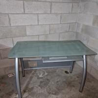 scrivania in vetro 