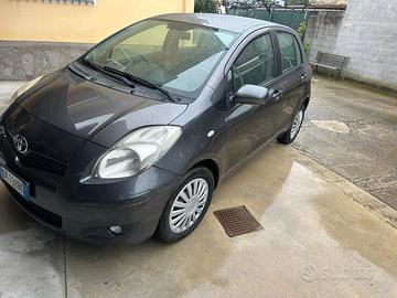 TOYOTA YARIS 1.3 BENZINA 