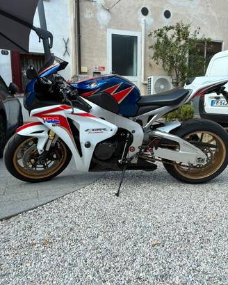 Honda cbr 1000rr 2011