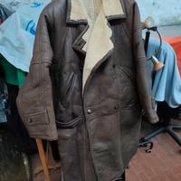Giaccone in pelle vintage pesantissimo M 52/54 