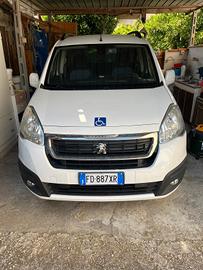 partner tipee modificato per trasporto disab