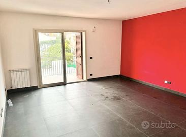 Via Scarelli Aci Castello luminosissimo 95mq