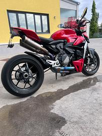 Ducati streetfighter v2