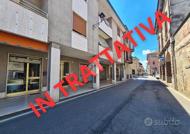 3 LOCALI A CRESCENTINO