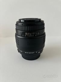 Sigma UC Zoom 70-210 mm f/4-5.6 attacco Canon EF