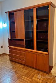 Mobile soggiorno con vetrina