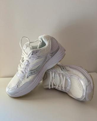 Saucony Omni 9 white