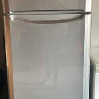 Frigorifero con congelatore Indesit