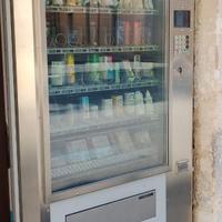 • Distributore Automatico Snacking/Prodotti MANEA