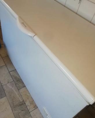 Congelatore a pozzetto 400lt